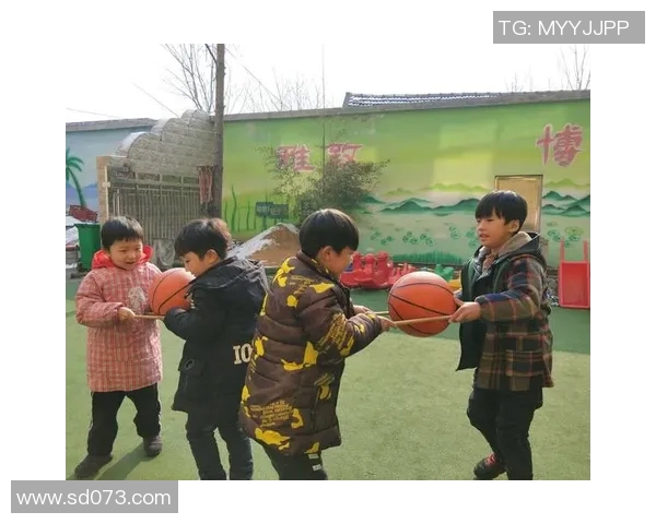 家庭欢乐时光家里足球游戏带来的亲子互动与快乐体验